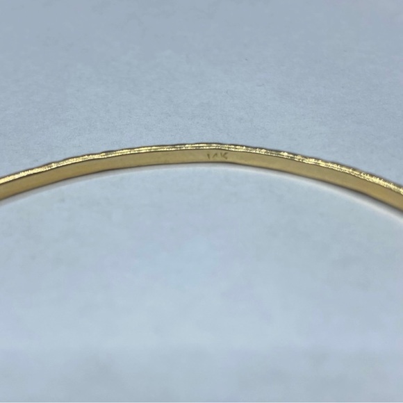 Vintage solid 14k yellow gold bangle - Picture 5 of 6